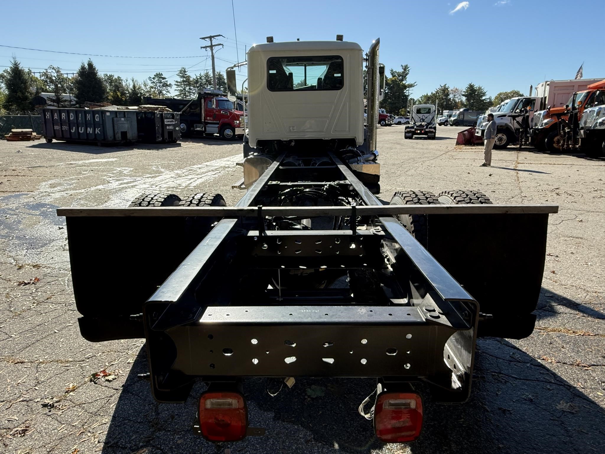 2025 MACK GRANITE 42BR - image 4 of 6