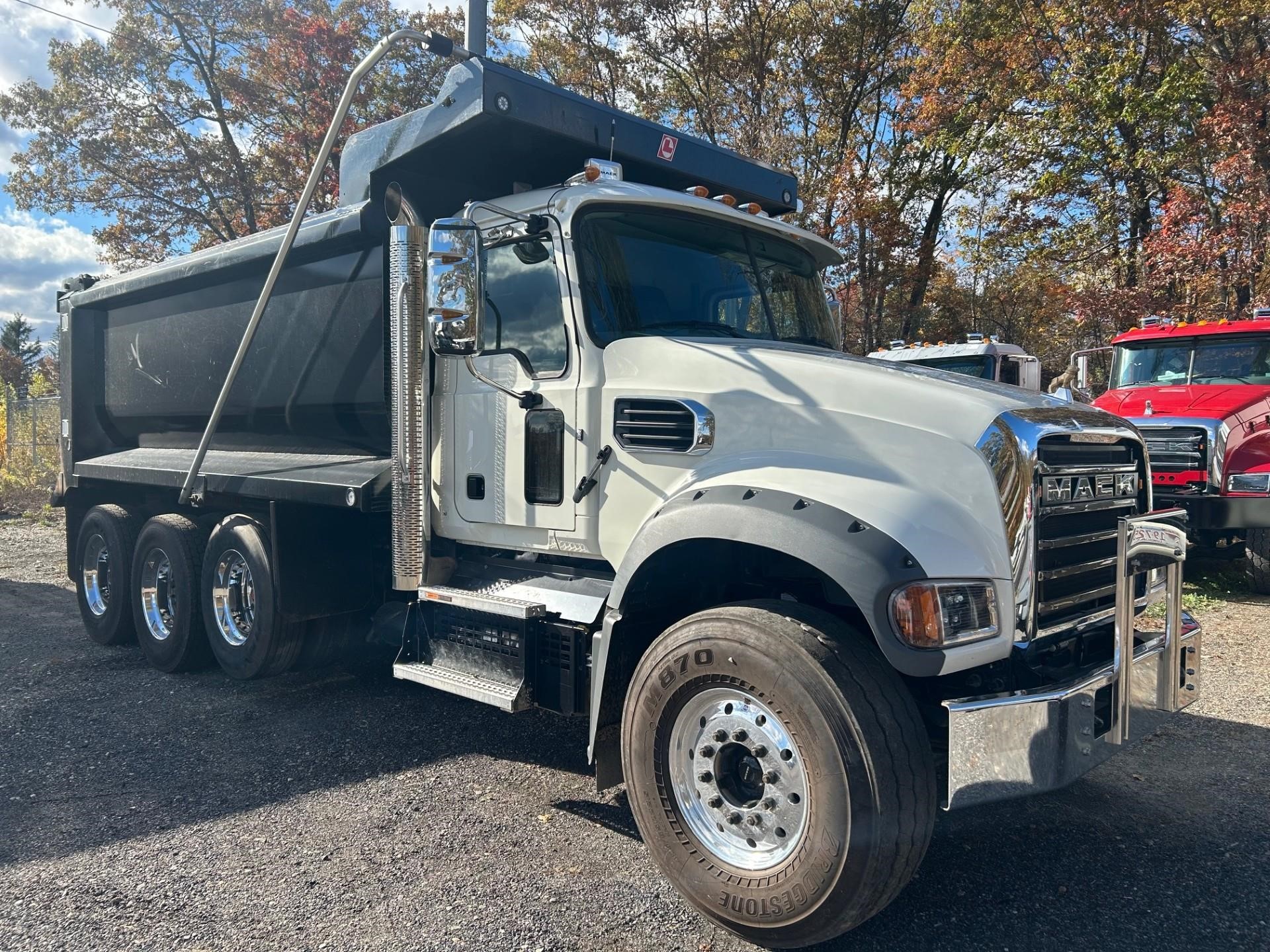 2025 MACK GRANITE 64FR - image 2 of 6