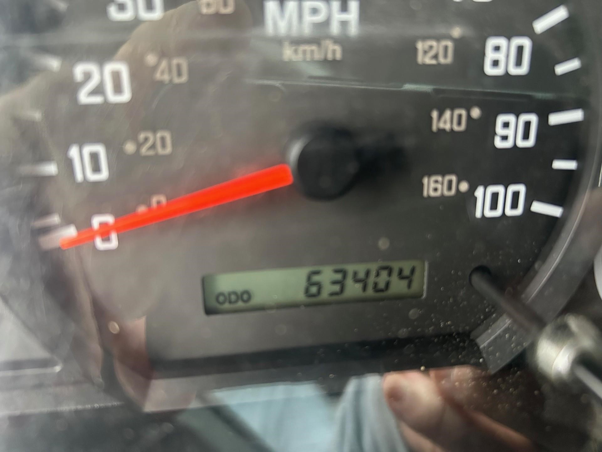 2016 ISUZU NPR HD - image 5 of 6