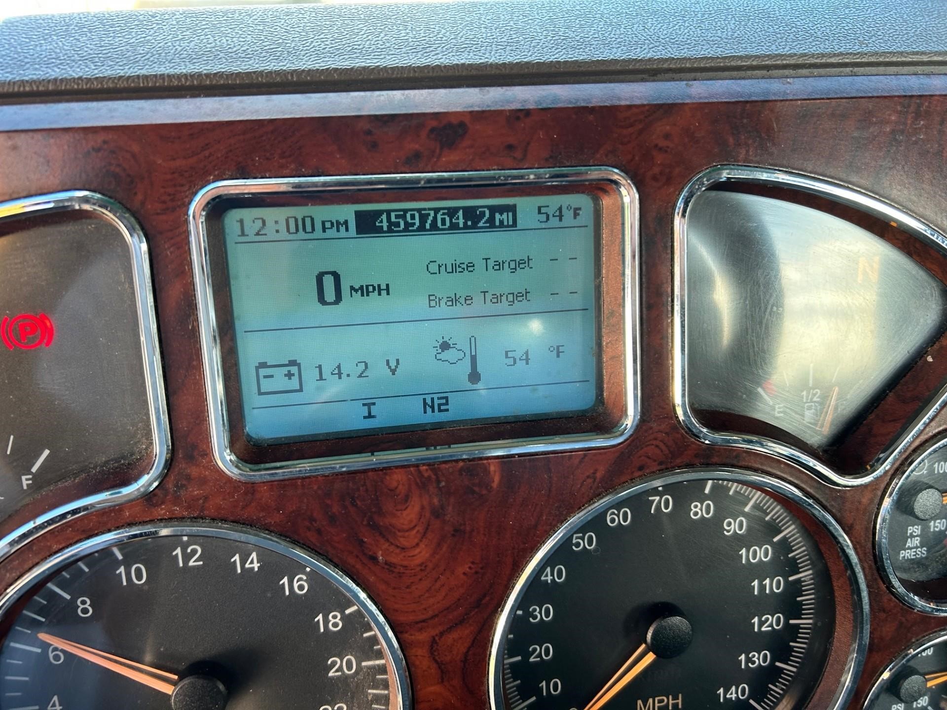 2018 MACK PINNACLE CHU613 - image 5 of 6