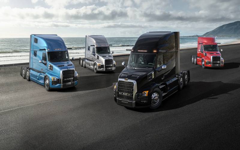 Mack Pioneer Mack Pioneer - image 1 of 3