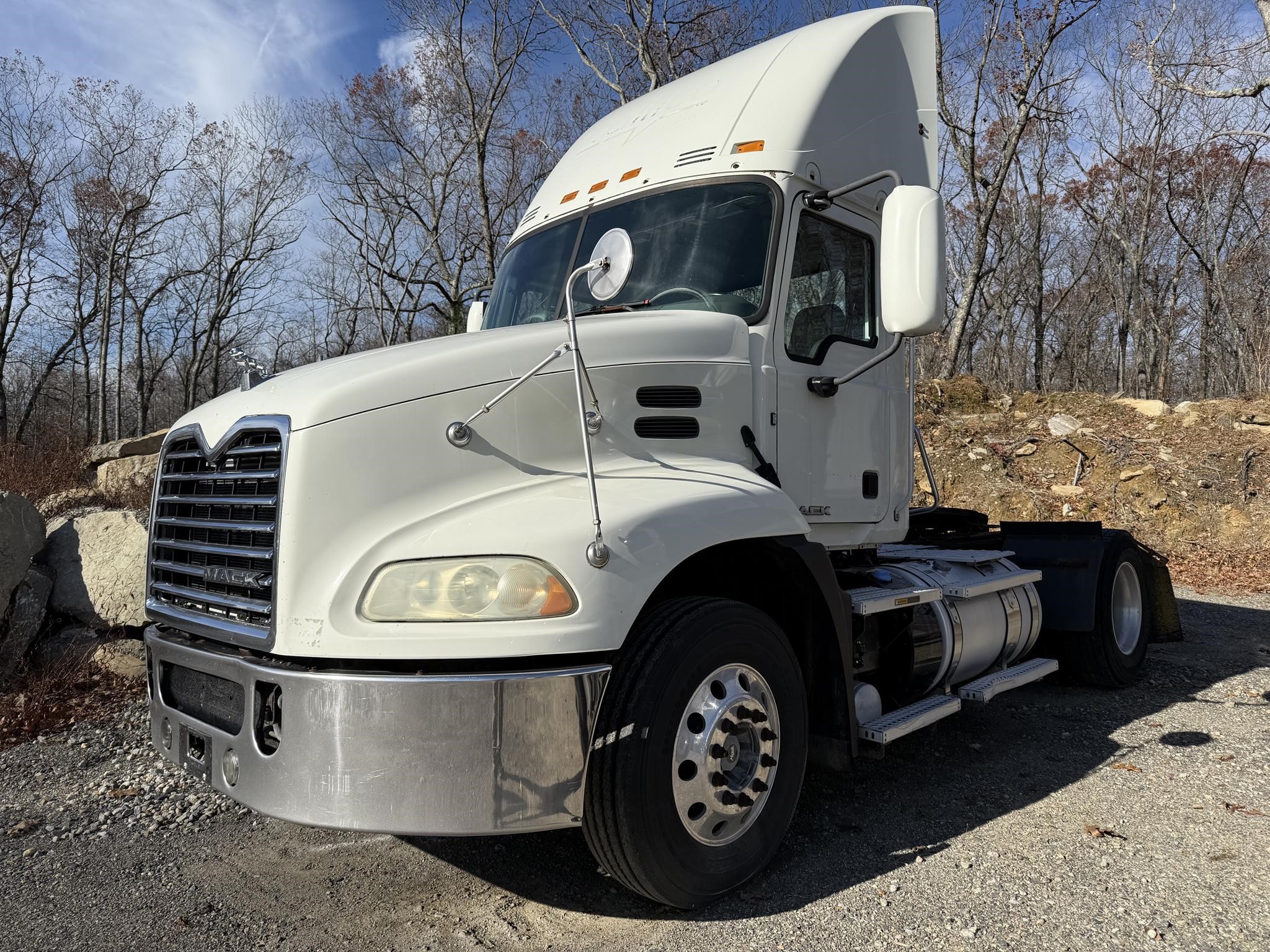 2016 MACK PINNACLE CXU612 - image 1 of 6