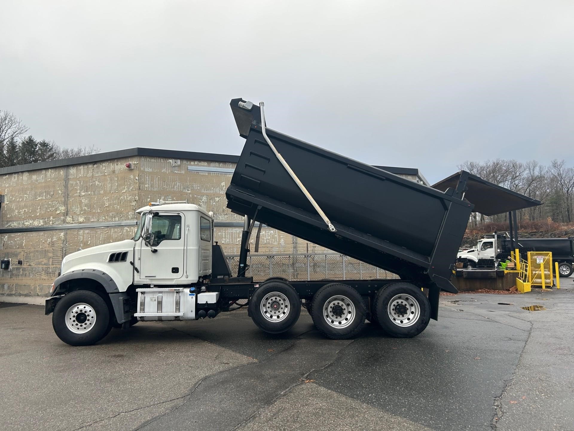 2024 MACK GRANITE 64FR 10026037387 2024 MACK GRANITE 64FR 10026037387