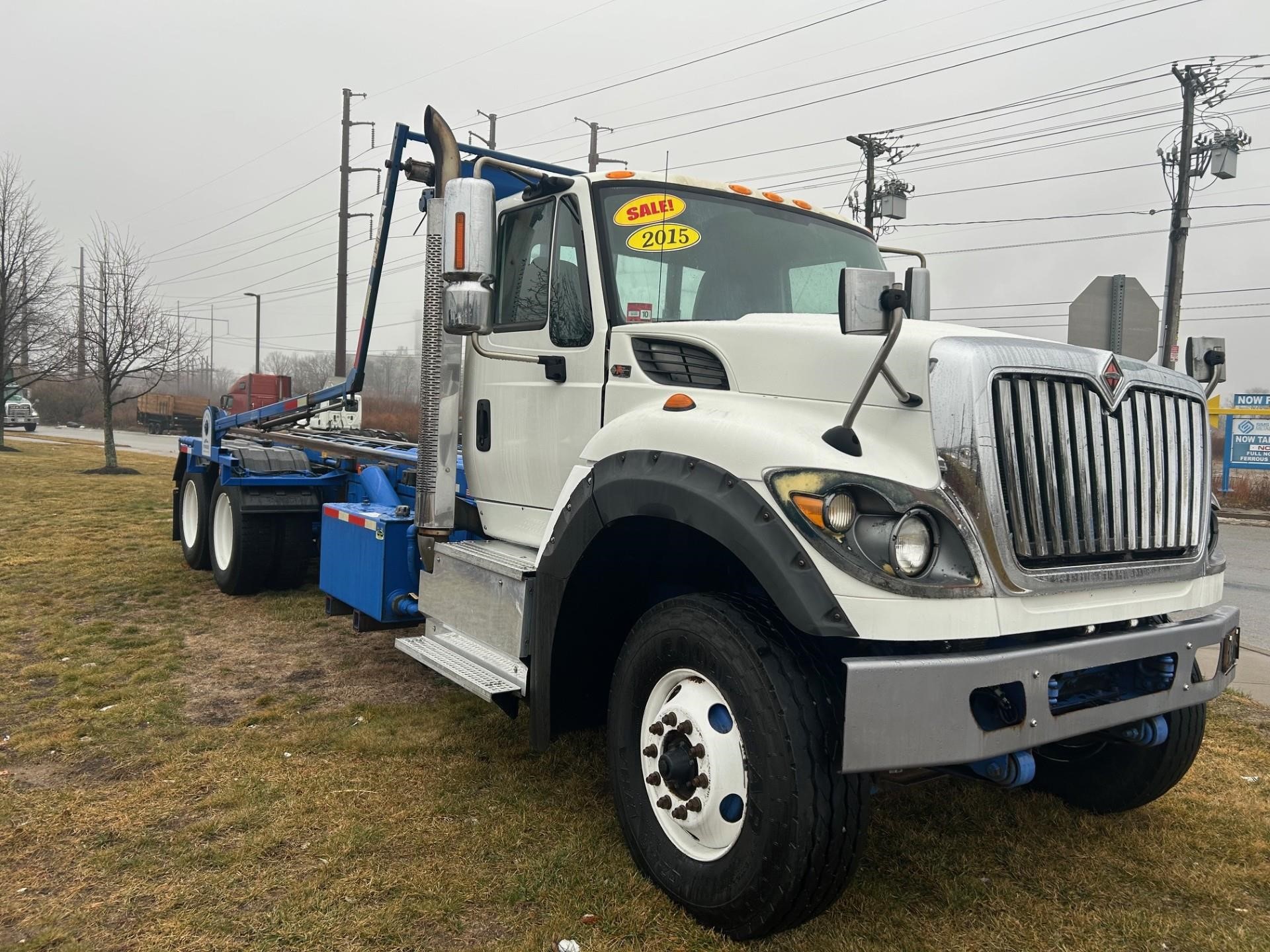 2015 INTERNATIONAL WORKSTAR 7600 2015 INTERNATIONAL WORKSTAR 7600 - image 2 of 6