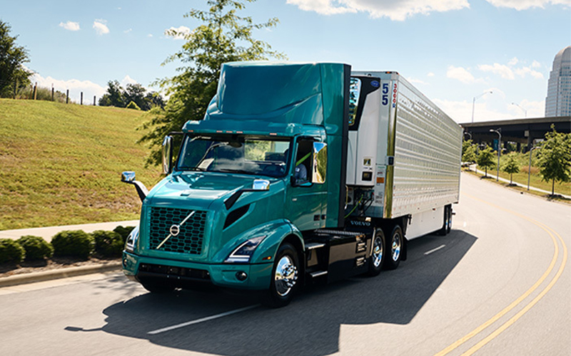 Volvo Trucks 4x2 Straight Truck Volvo Trucks 4x2 Straight Truck - image 2 of 4