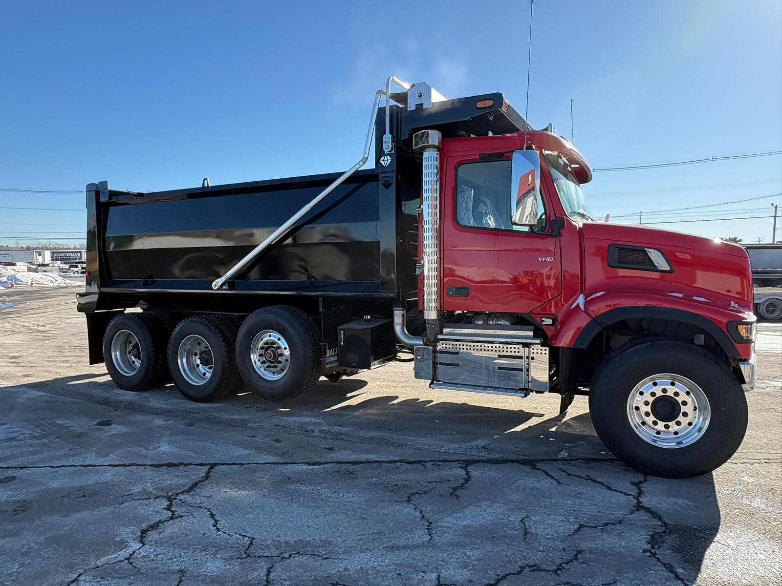 2025 VOLVO VHD 11003441997 2025 VOLVO VHD 11003441997