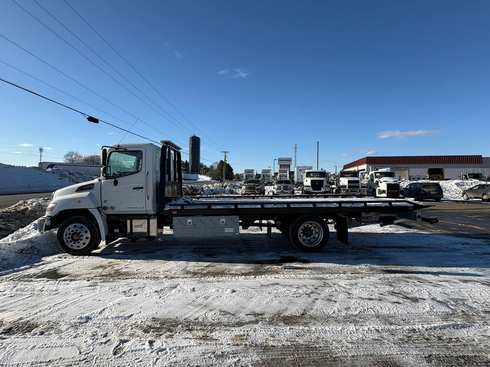 2025 HINO L6 2025 HINO L6 - image 1 of 6