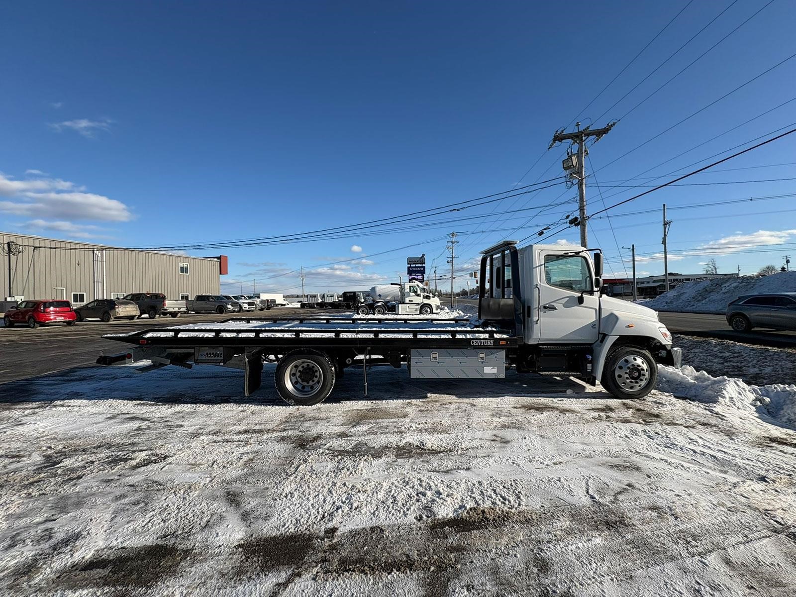 2025 HINO L6 2025 HINO L6 - image 3 of 6