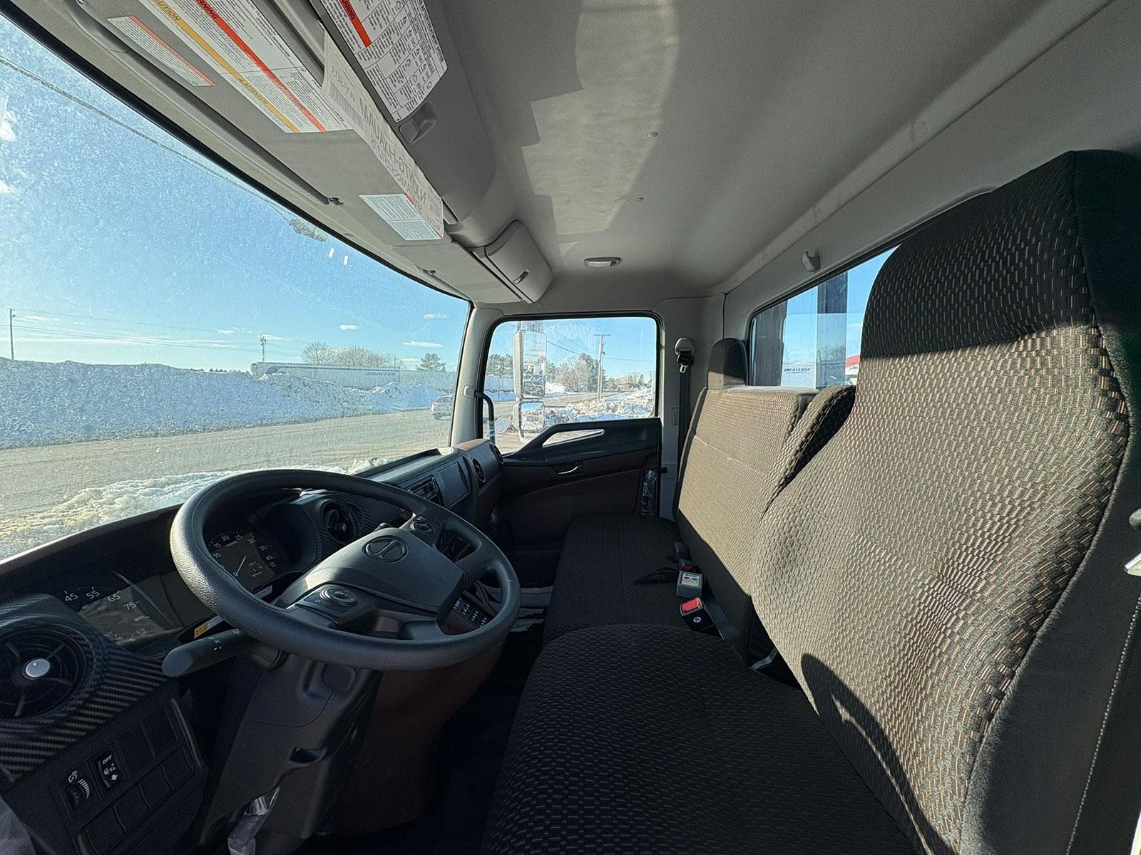 2025 HINO L6 2025 HINO L6 - image 5 of 6