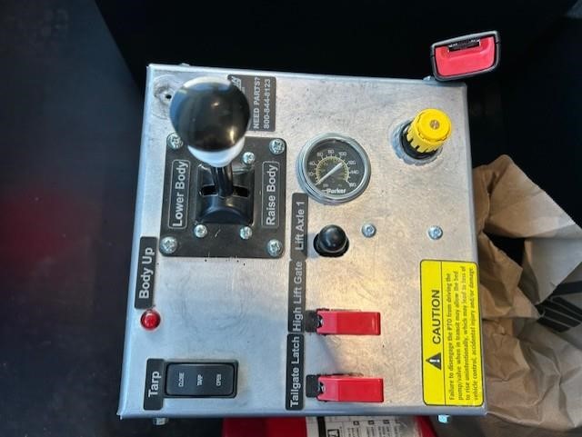 2025 KENWORTH T880 - image 6 of 6