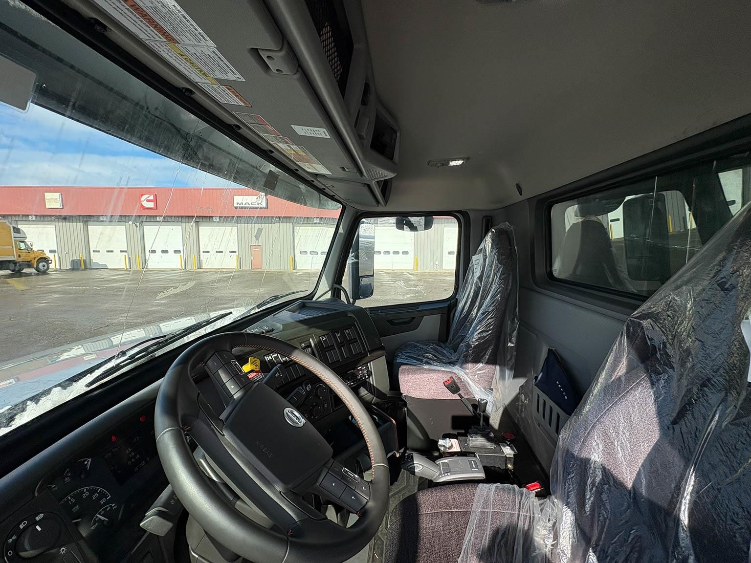 2026 VOLVO VHD64F300 11004894148 2026 VOLVO VHD64F300 11004894148