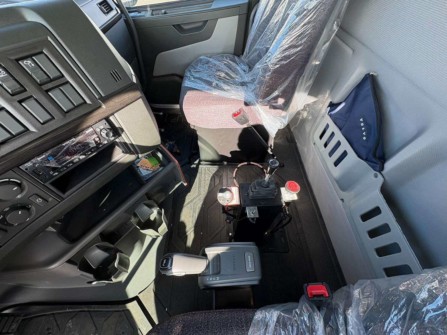 2026 VOLVO VHD64F300 11004894149 2026 VOLVO VHD64F300 11004894149