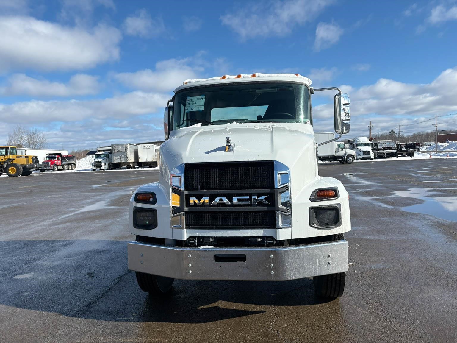 2027 MACK MD6 2027 MACK MD6 - image 2 of 6