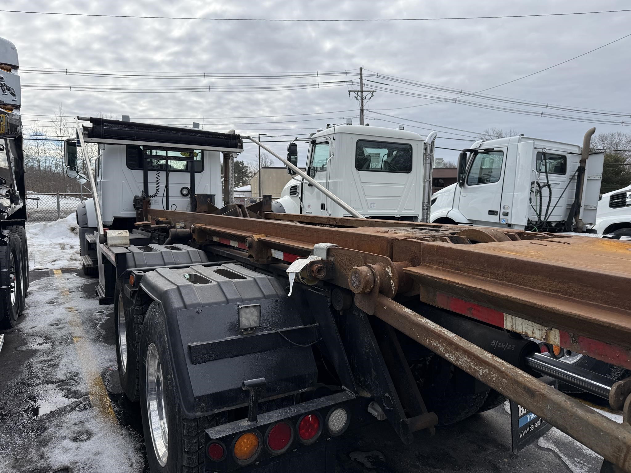 2015 MACK GRANITE GU713 2015 MACK GRANITE GU713 - image 2 of 6