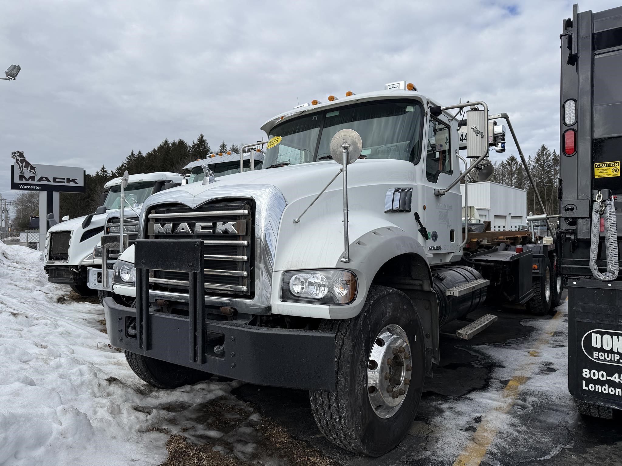 2015 MACK GRANITE GU713 2015 MACK GRANITE GU713 - image 1 of 6