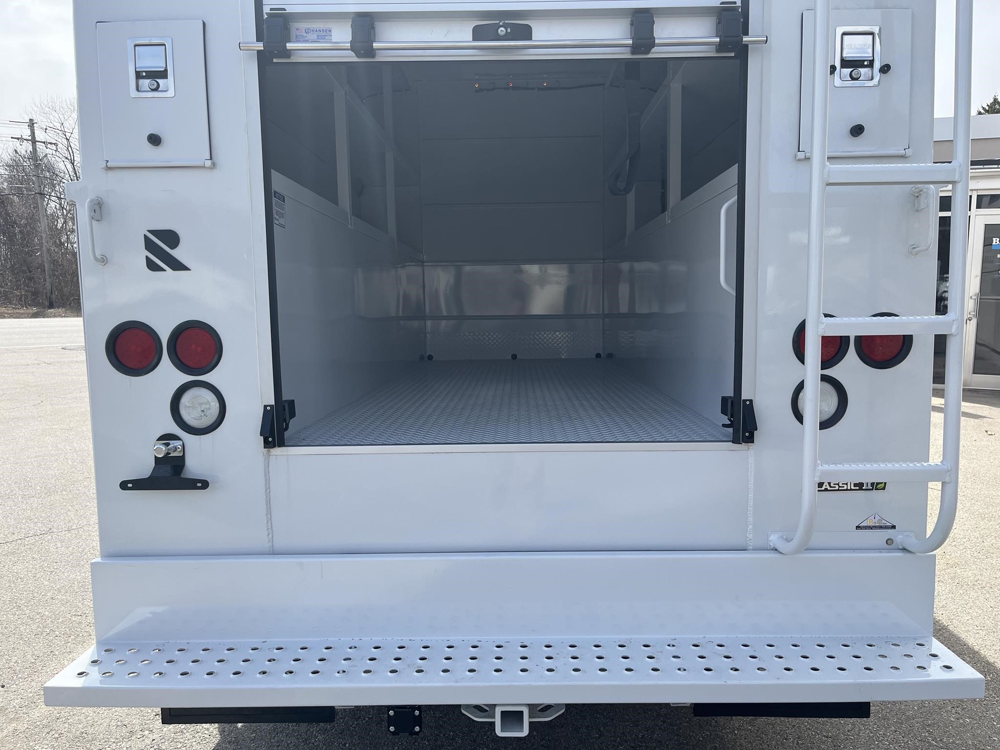 2026 ISUZU NPR HD 9048019366 2026 ISUZU NPR HD 9048019366