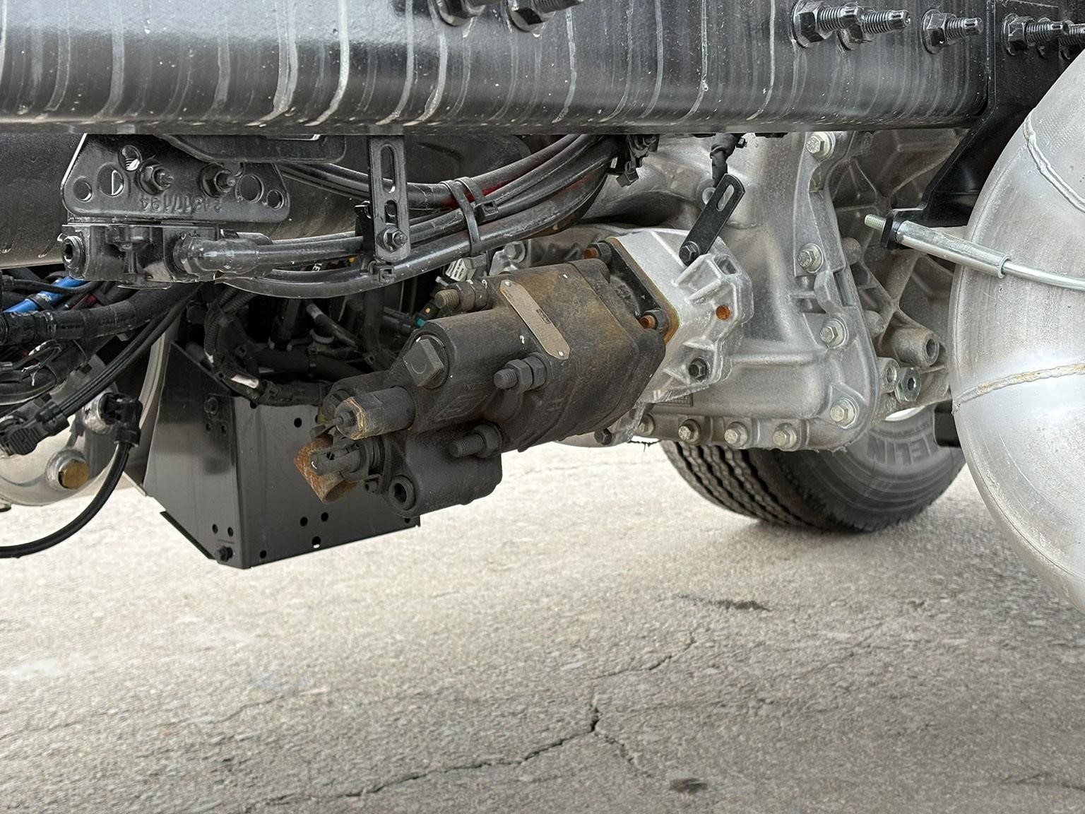 2026 VOLVO VHD64F300 2026 VOLVO VHD64F300 - image 5 of 6