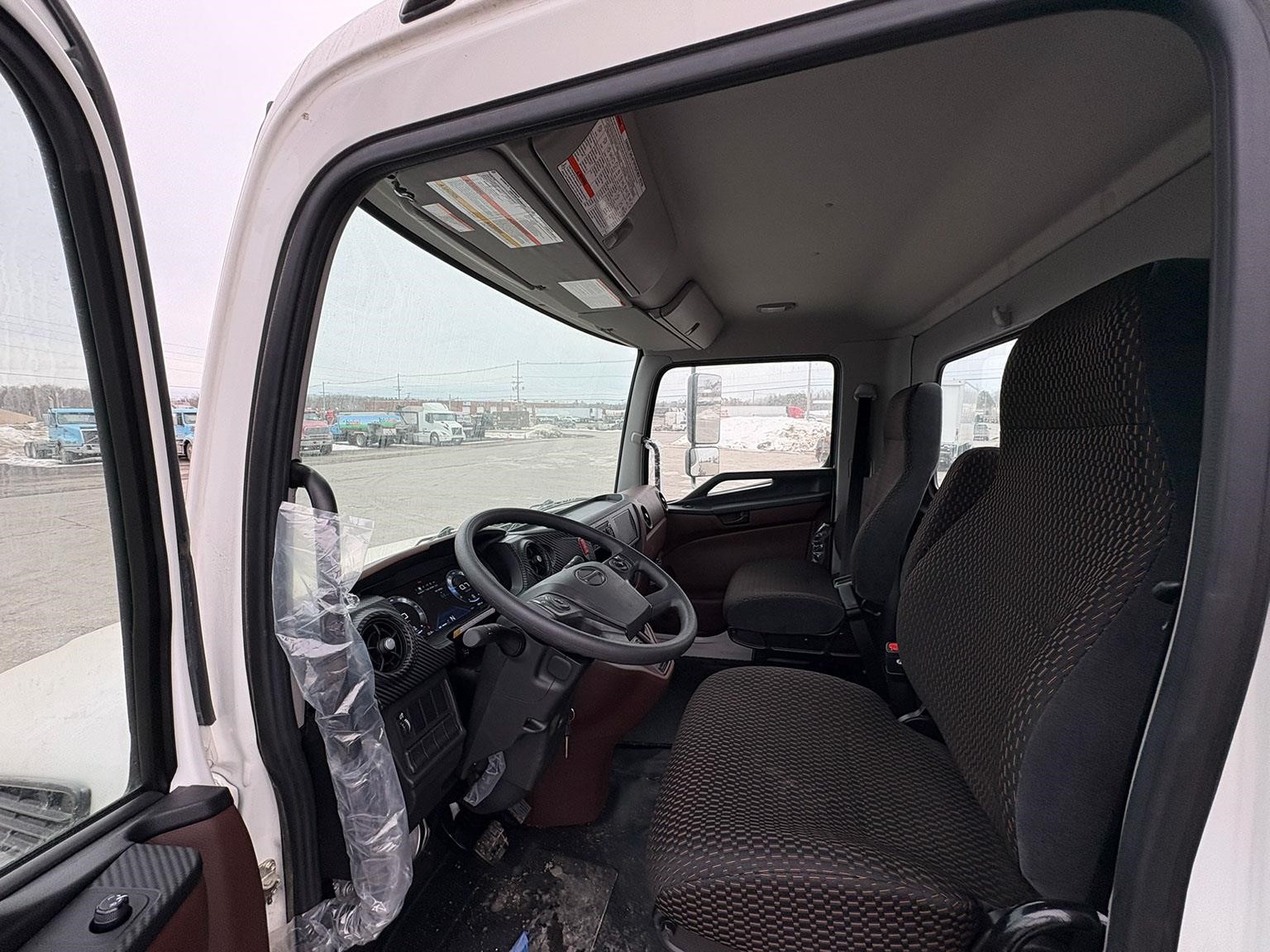 2026 HINO L7 2026 HINO L7 - image 5 of 6