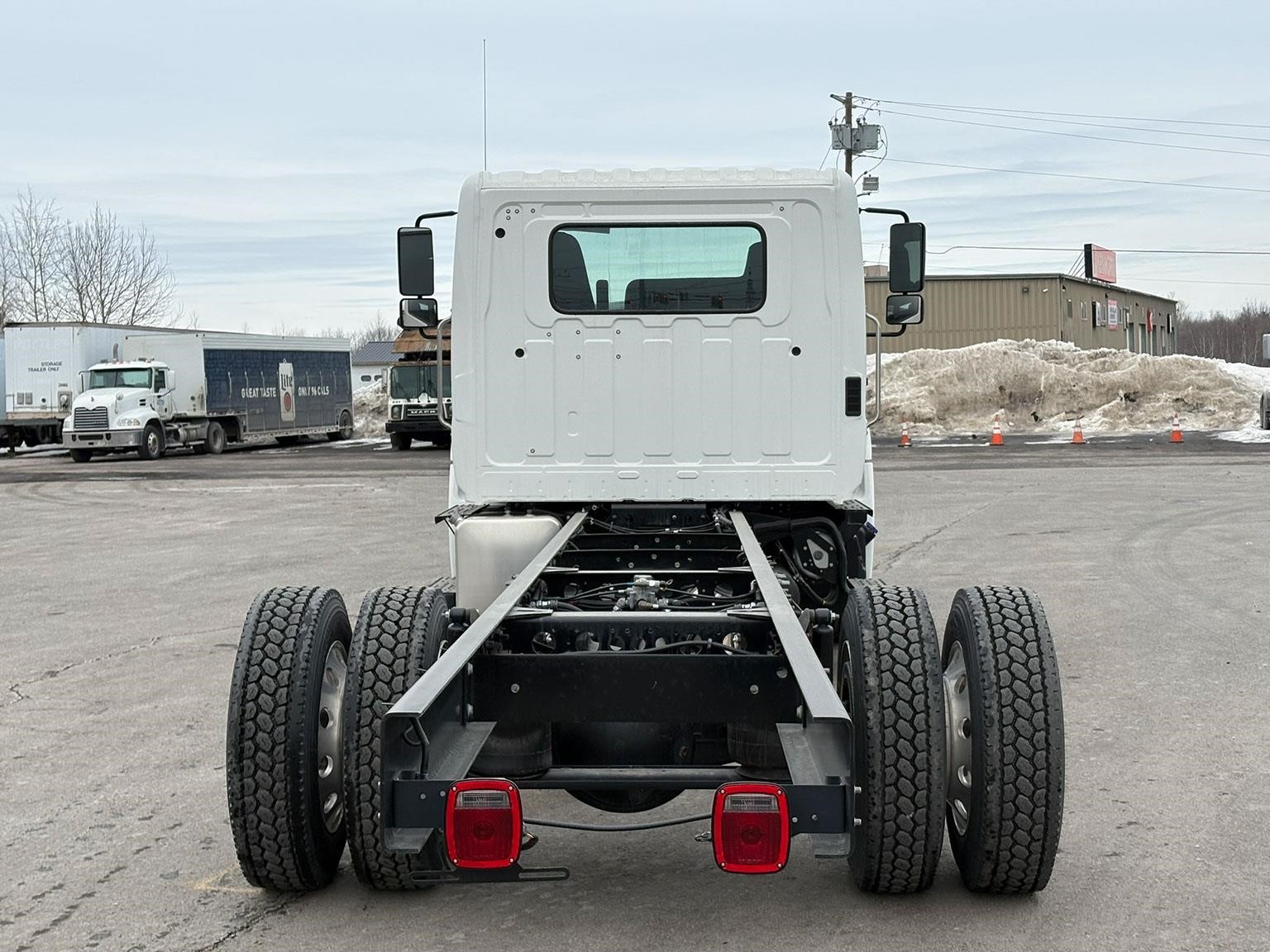 2026 HINO L6 2026 HINO L6 - image 4 of 6