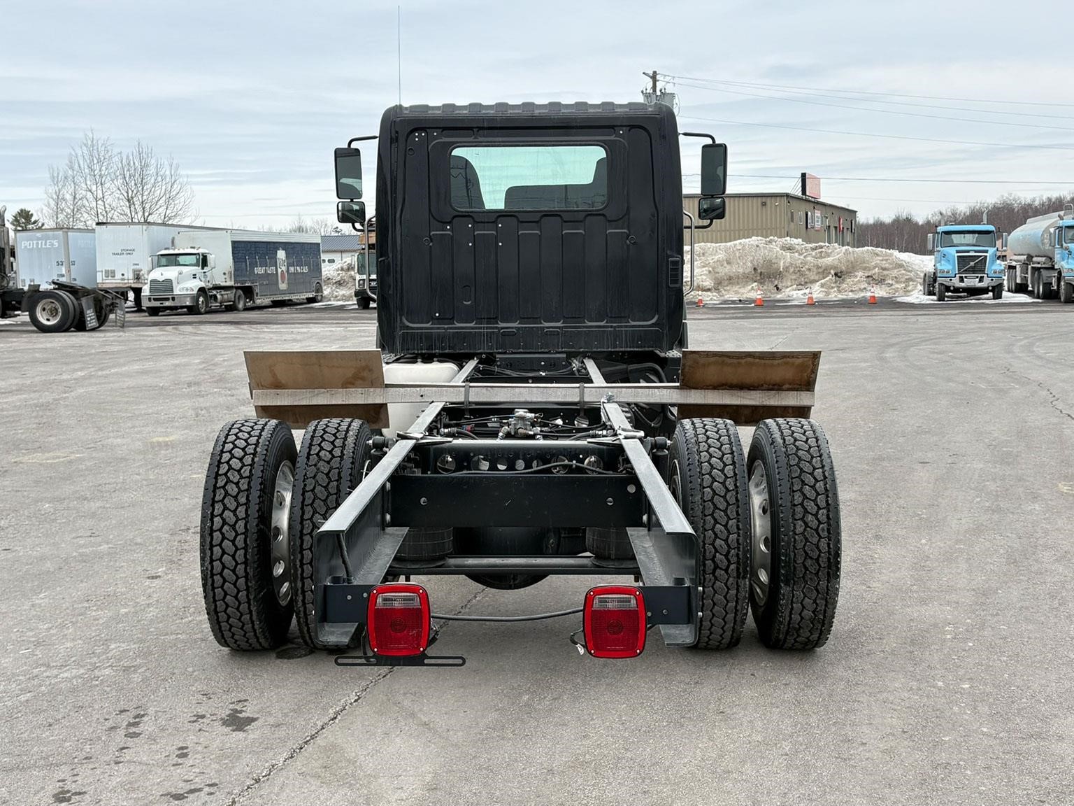 2026 HINO L6 2026 HINO L6 - image 4 of 6