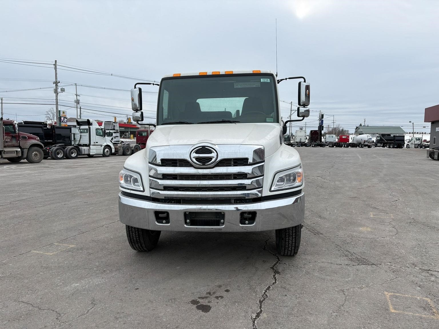 2026 HINO L6 2026 HINO L6 - image 2 of 6