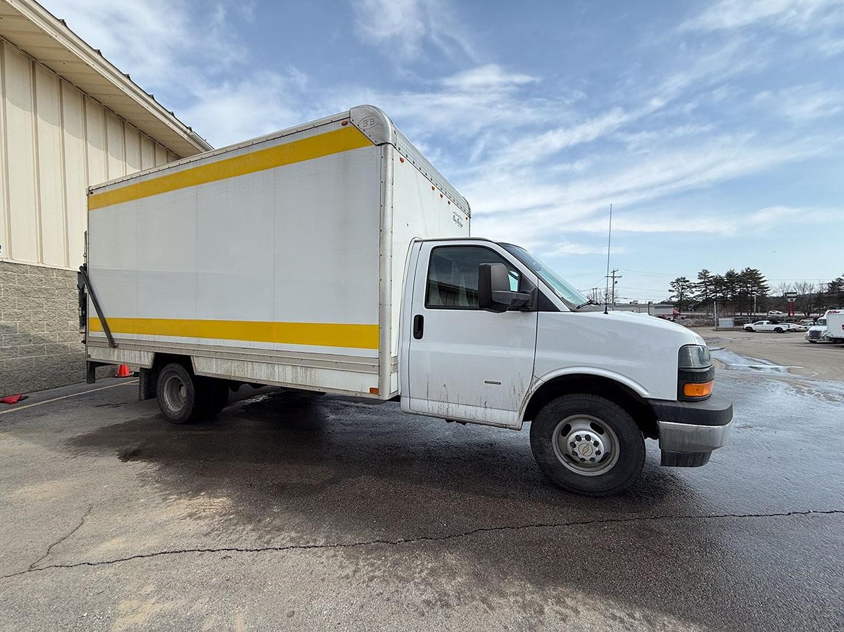 2023 CHEVROLET 3500 2023 CHEVROLET 3500 - image 1 of 6