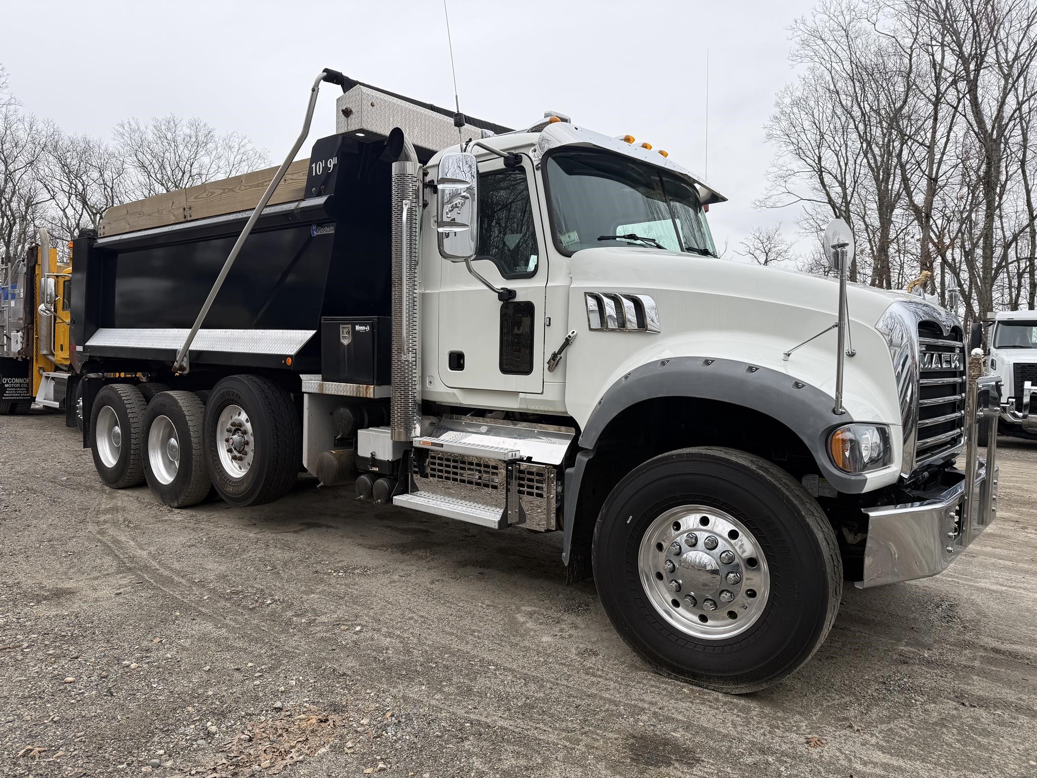 2023 MACK GRANITE 84FR 2023 MACK GRANITE 84FR - image 2 of 6