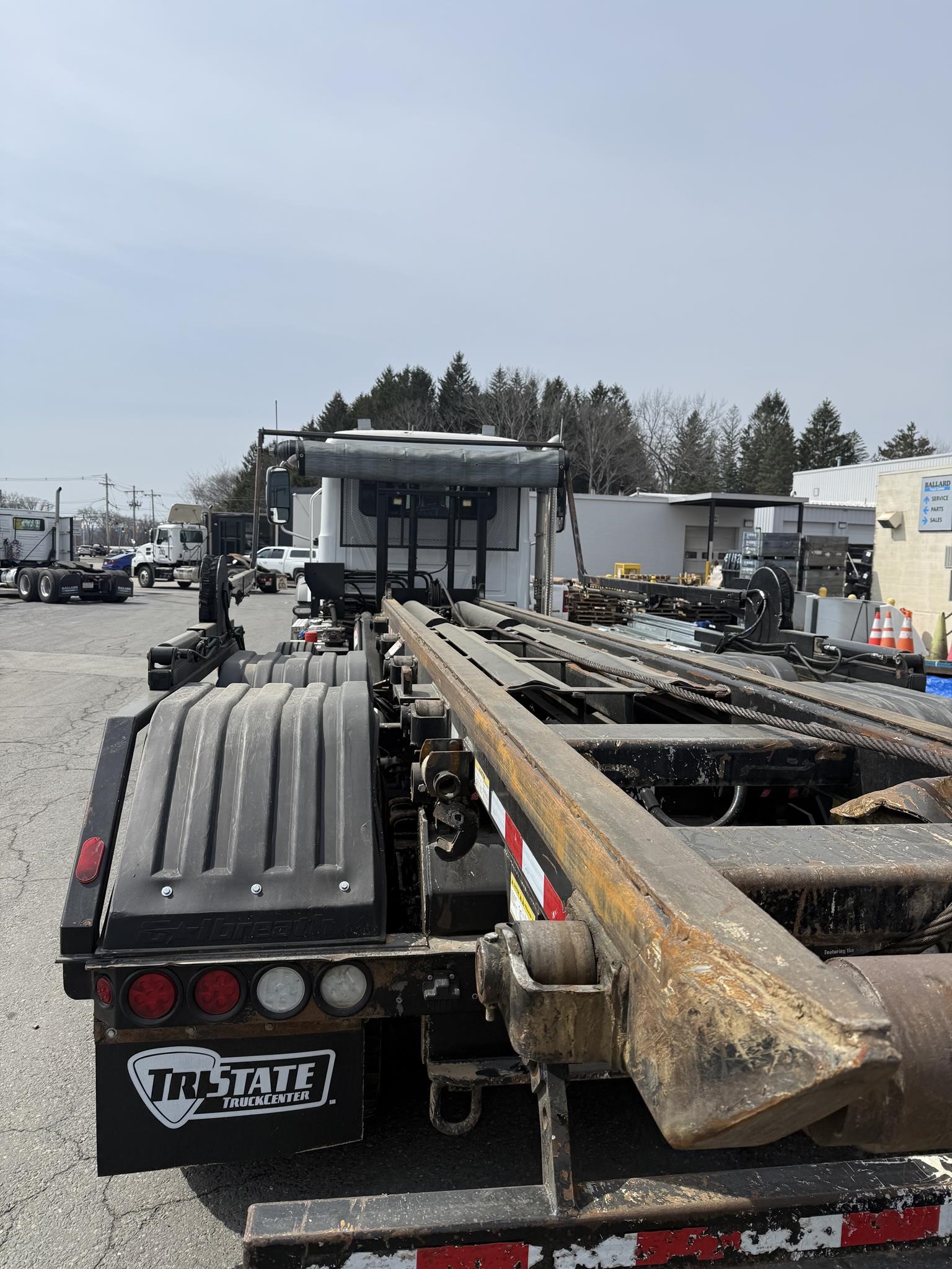 2025 MACK GRANITE 64BR 2025 MACK GRANITE 64BR - image 3 of 6