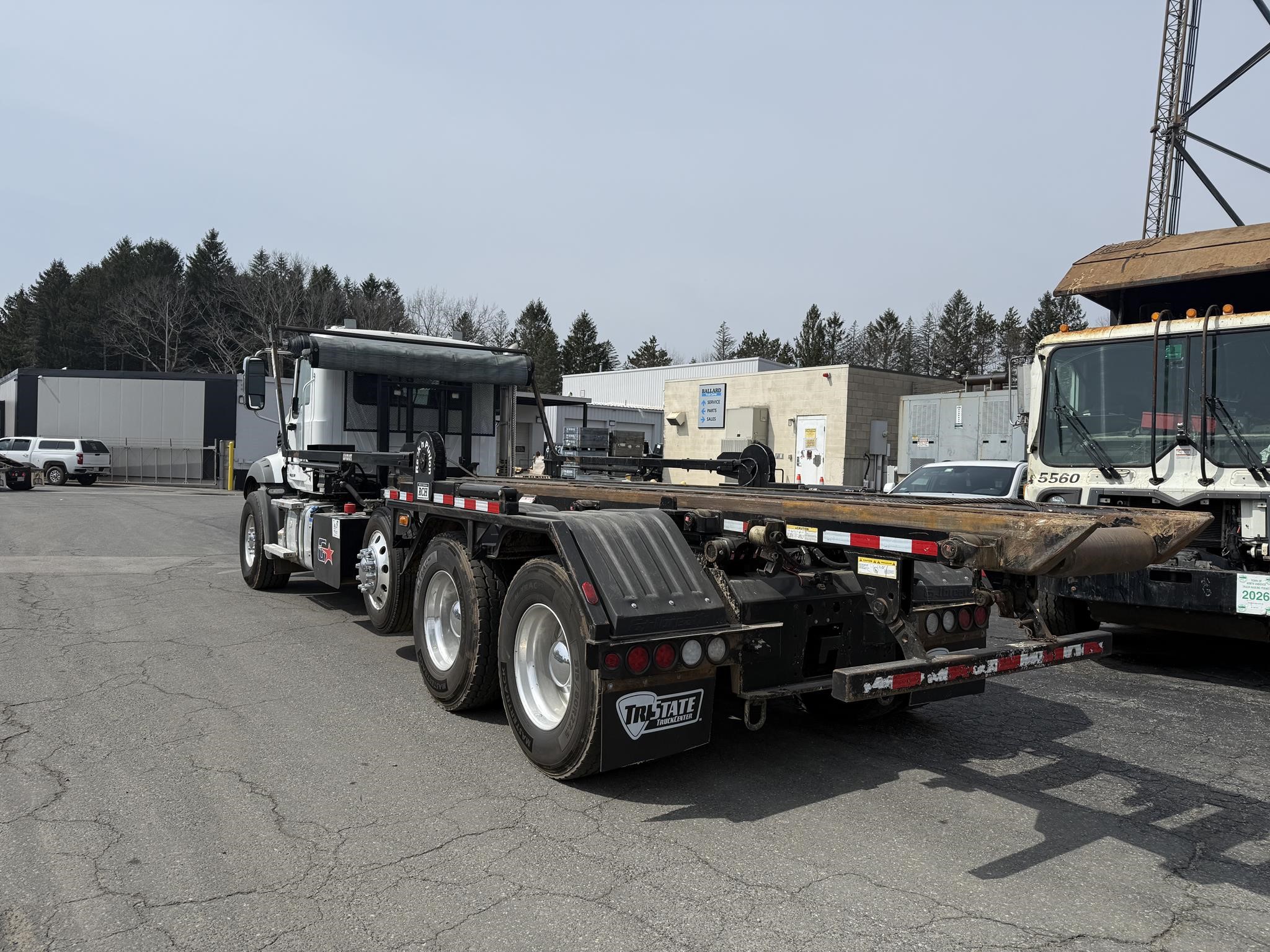 2025 MACK GRANITE 64BR 2025 MACK GRANITE 64BR - image 4 of 6