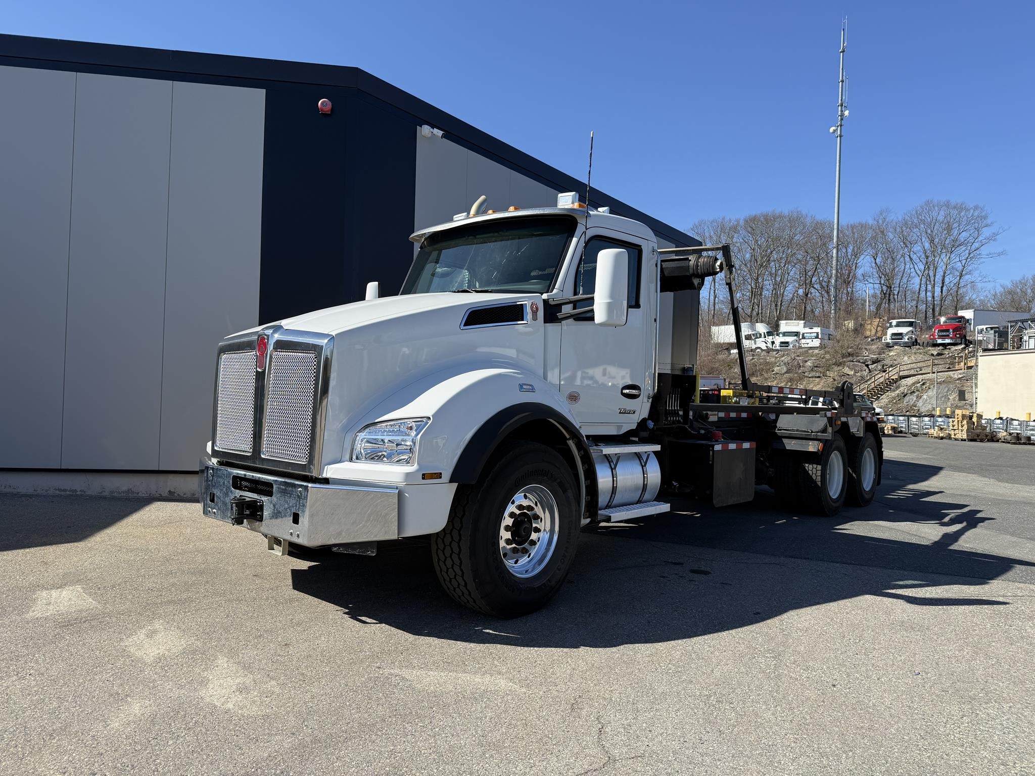 2025 KENWORTH T880 - image 1 of 6