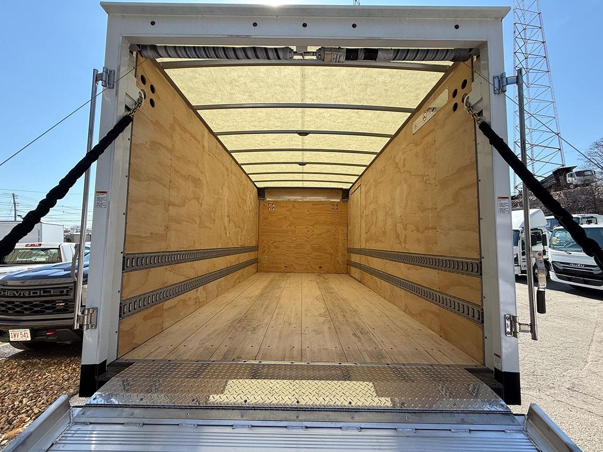 2026 ISUZU NRR 11017087017 2026 ISUZU NRR 11017087017