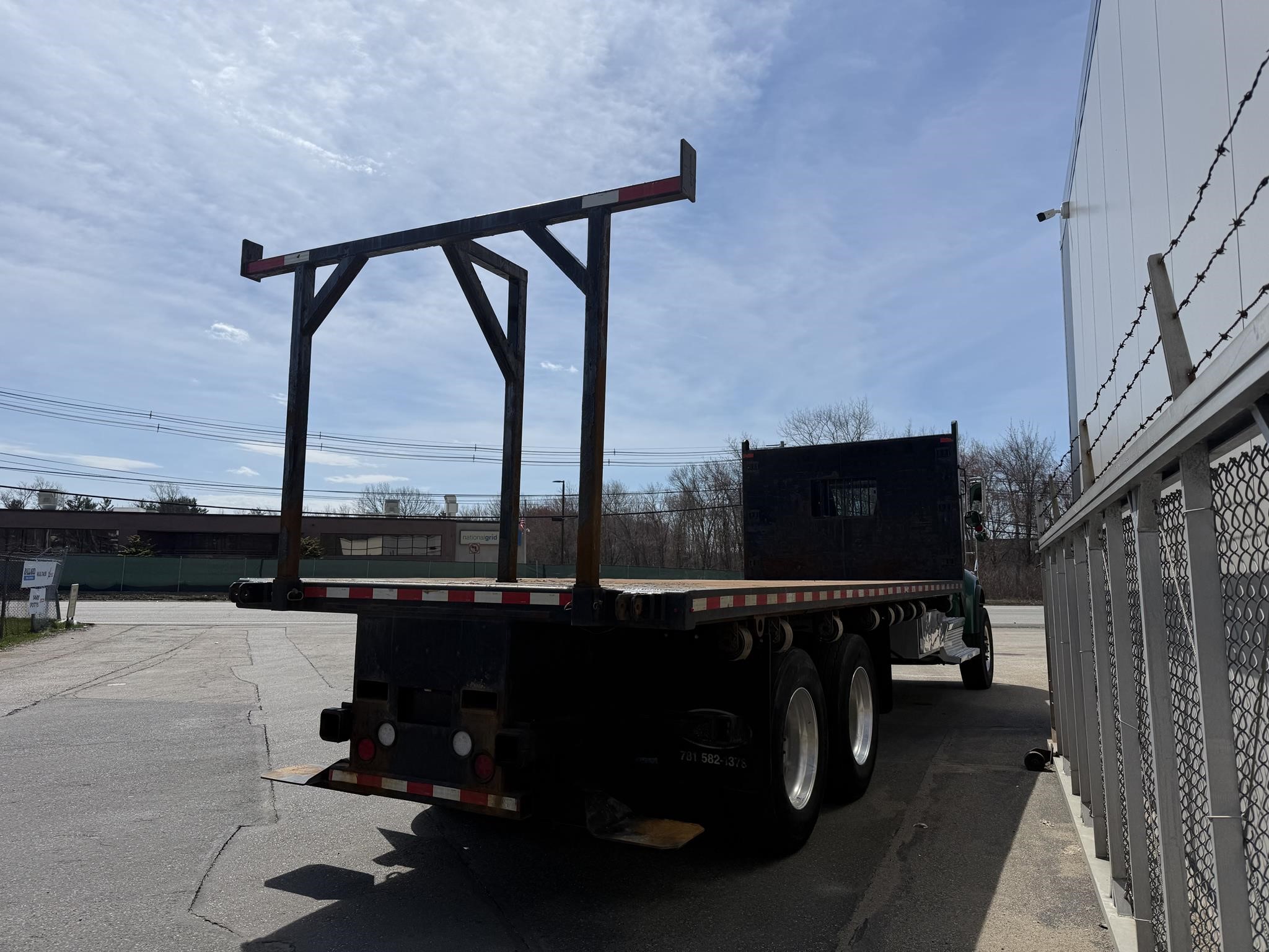 2019 PETERBILT 348 2019 PETERBILT 348 - image 3 of 6