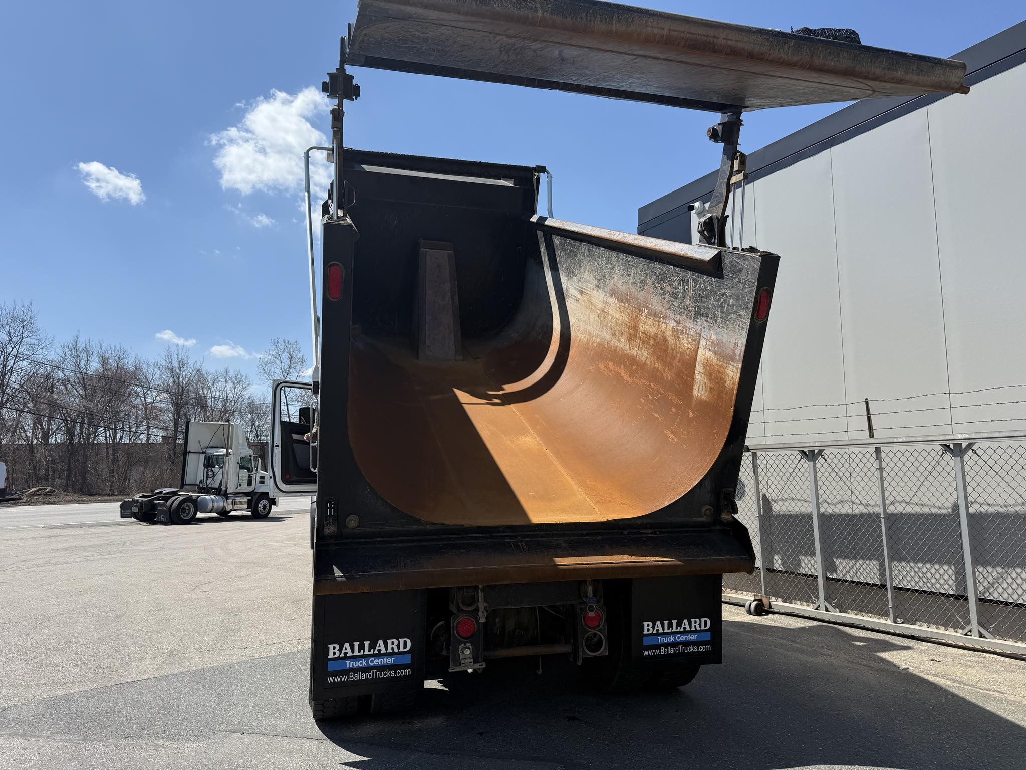 2025 KENWORTH T880 2025 KENWORTH T880 - image 6 of 6