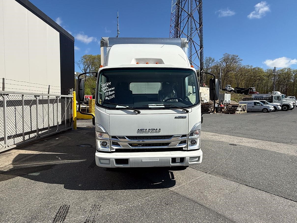 2024 ISUZU NPR 2024 ISUZU NPR - image 3 of 6