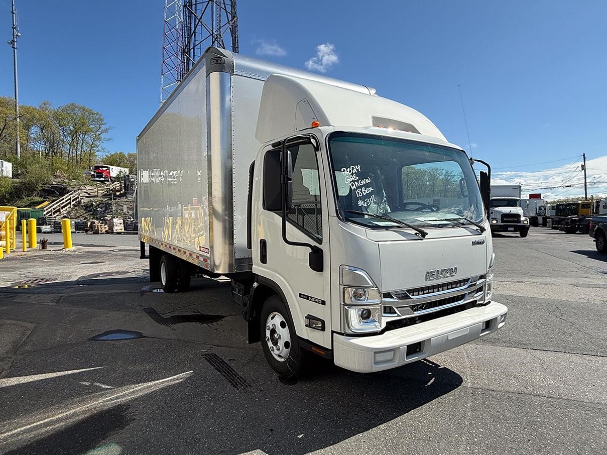 2024 ISUZU NPR 2024 ISUZU NPR - image 4 of 6