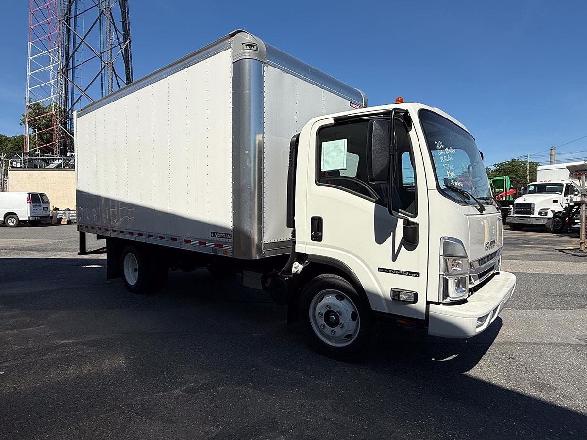 2026 ISUZU NPR HD 2026 ISUZU NPR HD - image 3 of 6