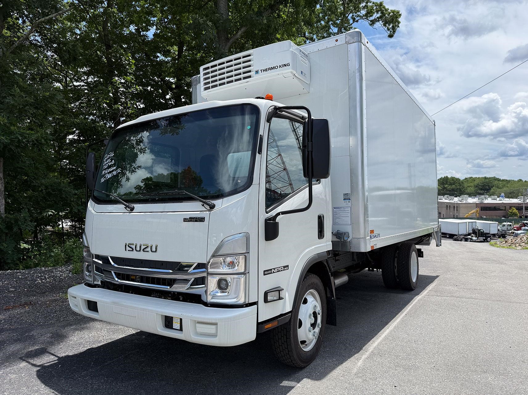 2026 ISUZU NPR HD 2026 ISUZU NPR HD - image 2 of 6