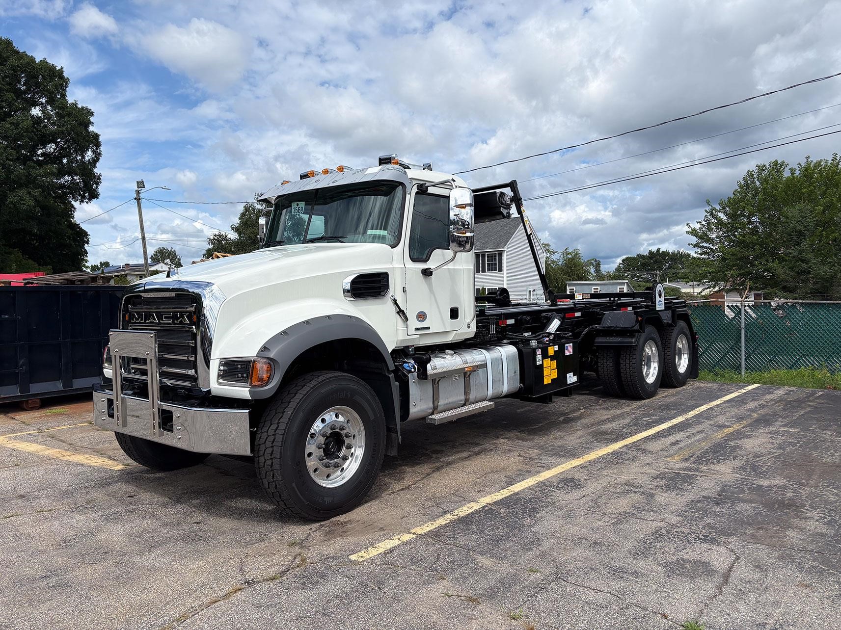 2026 MACK GRANITE 64FR 2026 MACK GRANITE 64FR - image 2 of 6