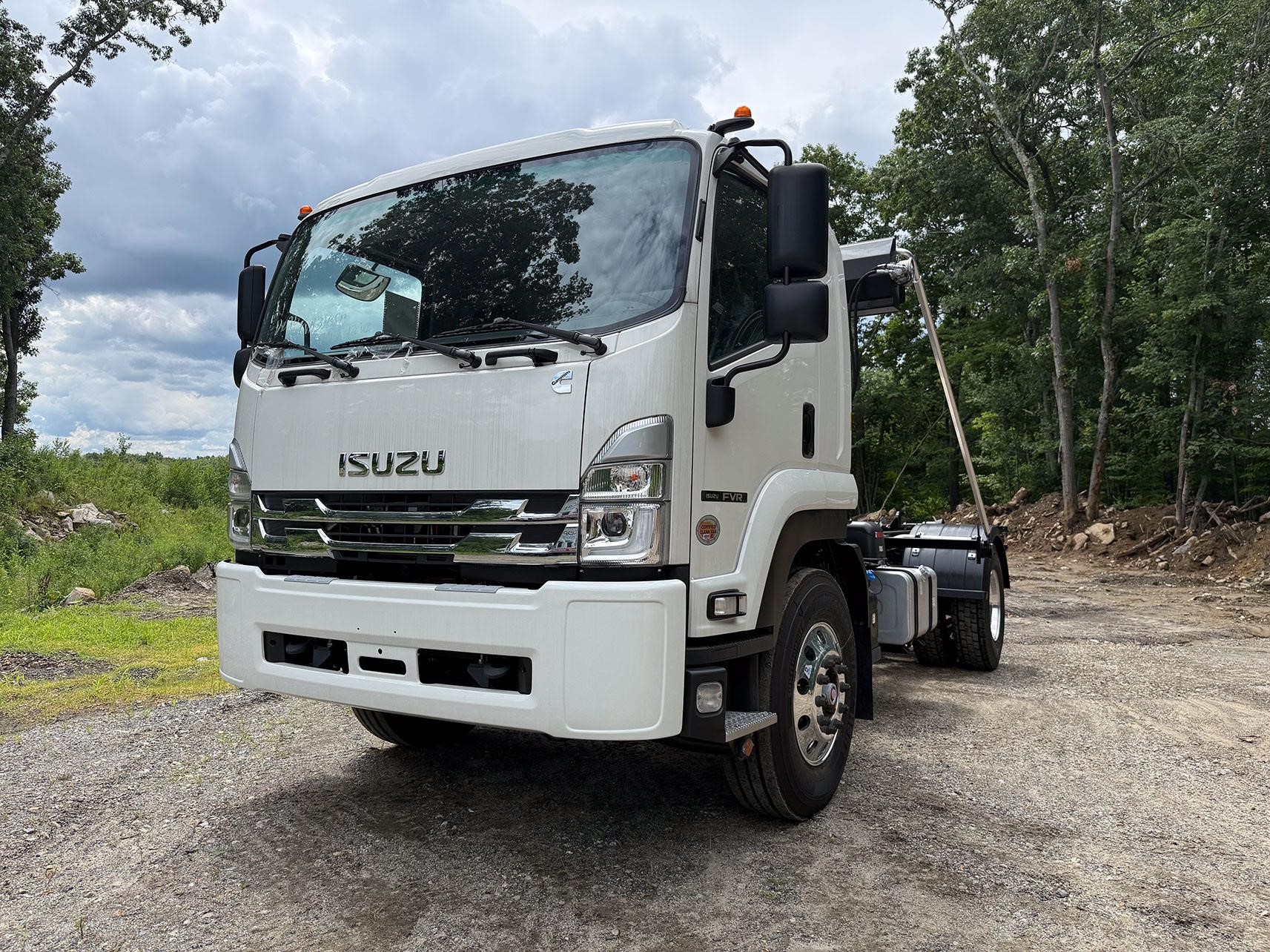 2025 ISUZU FVR 2025 ISUZU FVR - image 2 of 6