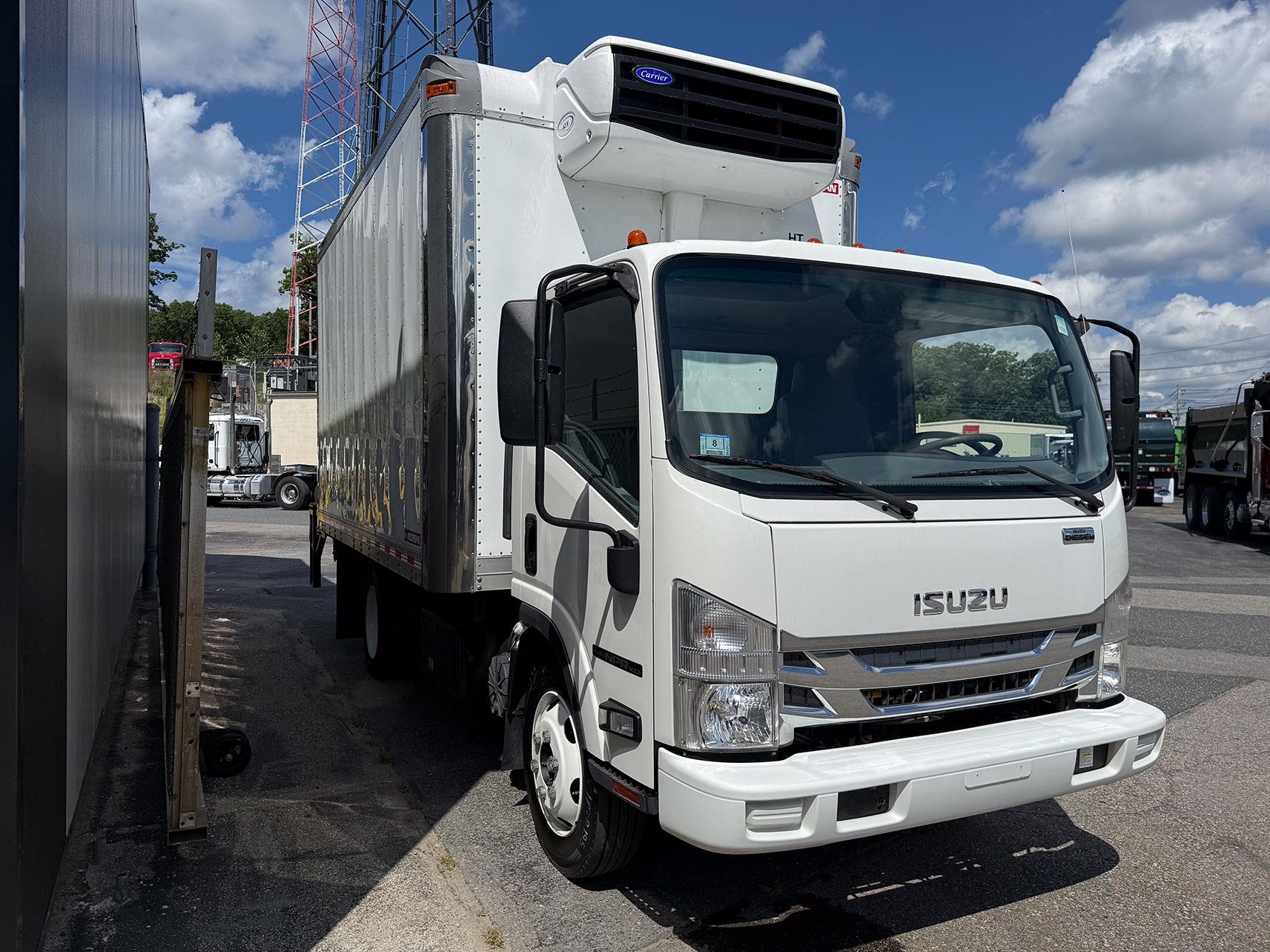 2021 ISUZU NPR XD - image 4 of 6