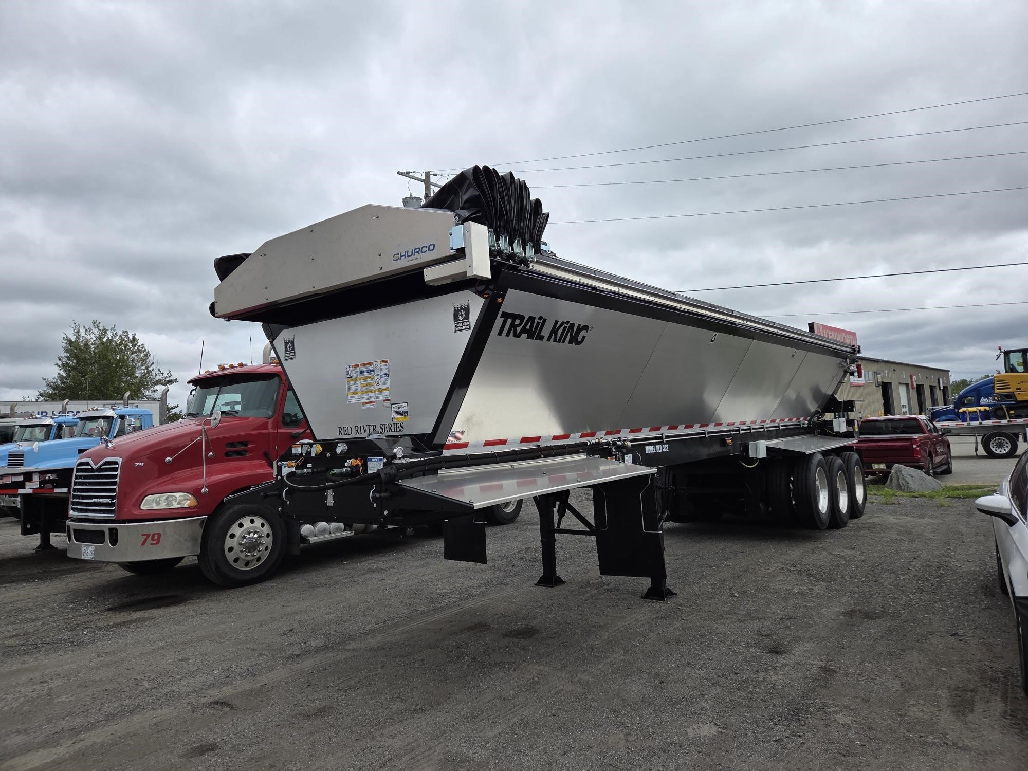 2027 TRAIL KING TKLB332-102 2027 TRAIL KING TKLB332-102 - image 2 of 6