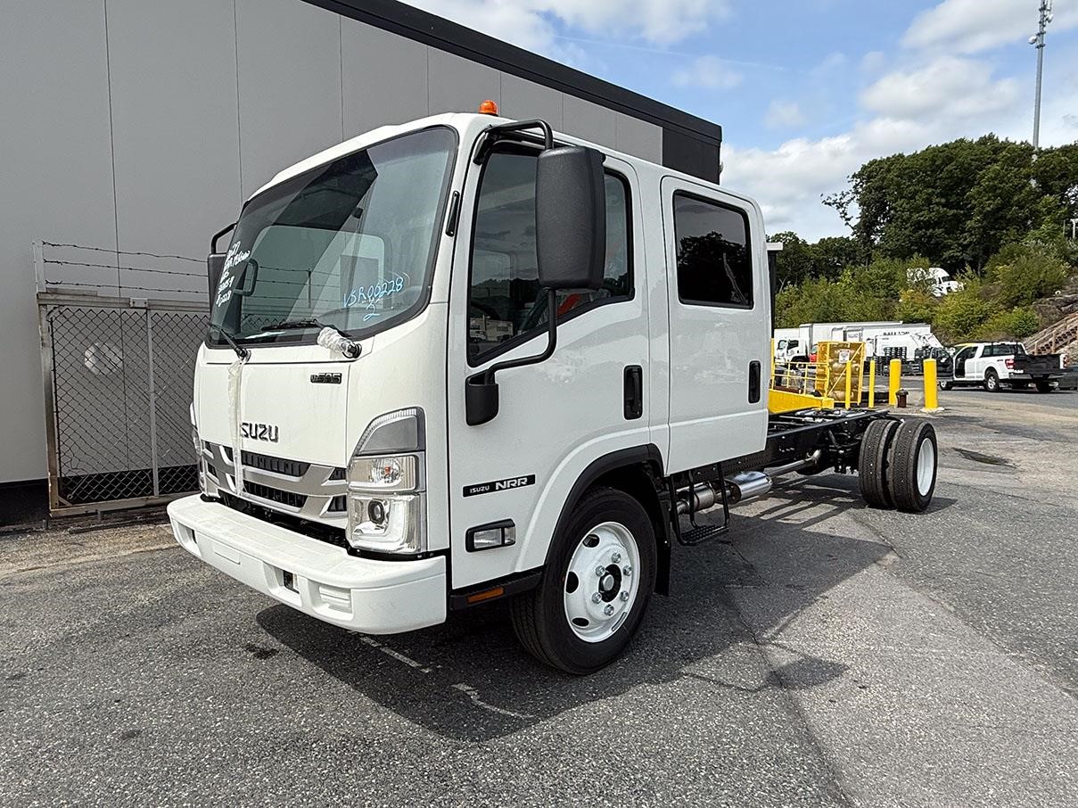 2027 ISUZU NRR 2027 ISUZU NRR - image 2 of 6