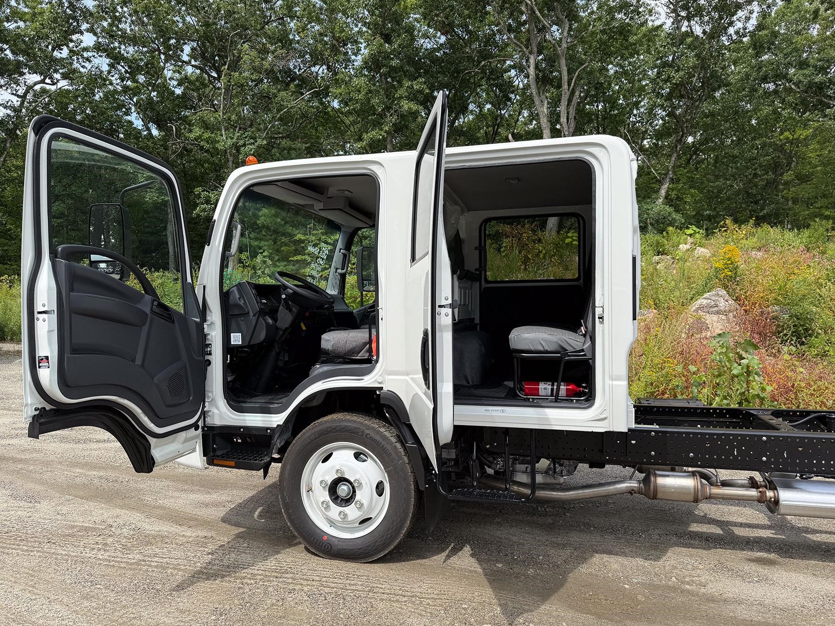 2027 ISUZU NQR 2027 ISUZU NQR - image 6 of 6