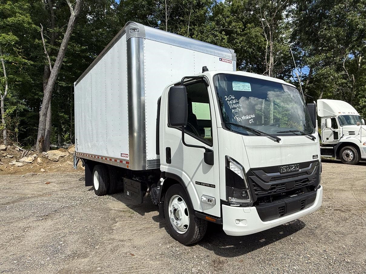2026 ISUZU NPR XD 2026 ISUZU NPR XD - image 3 of 6