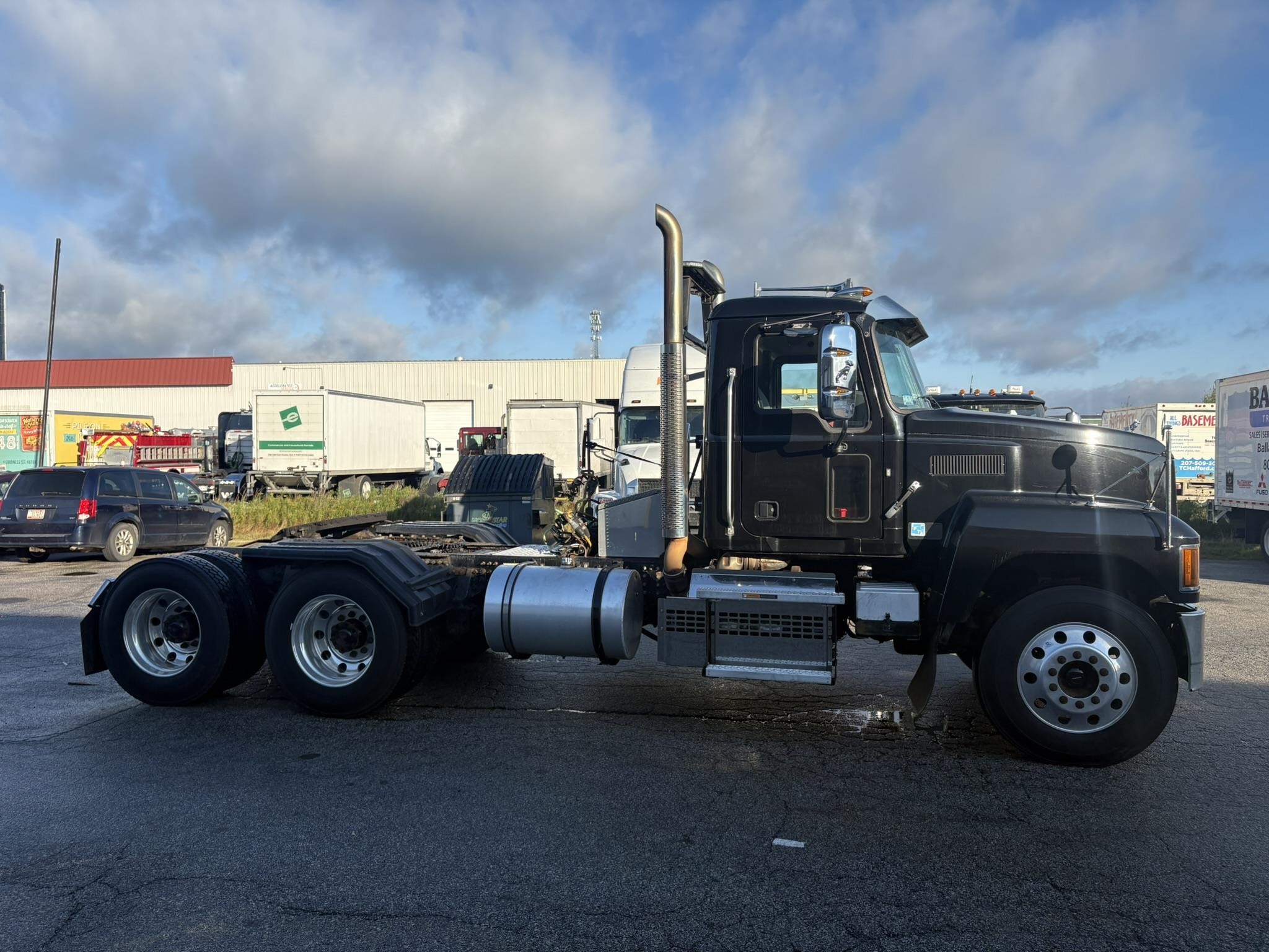 2019 MACK PI64 2019 MACK PI64 - image 1 of 6