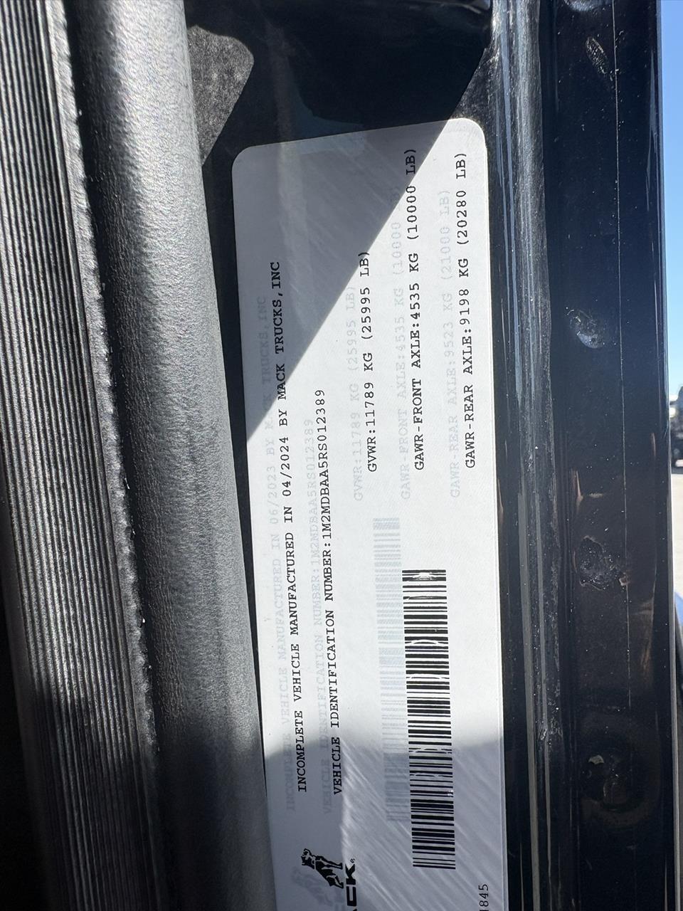 2025 MACK MD6 11045429446 2025 MACK MD6 11045429446