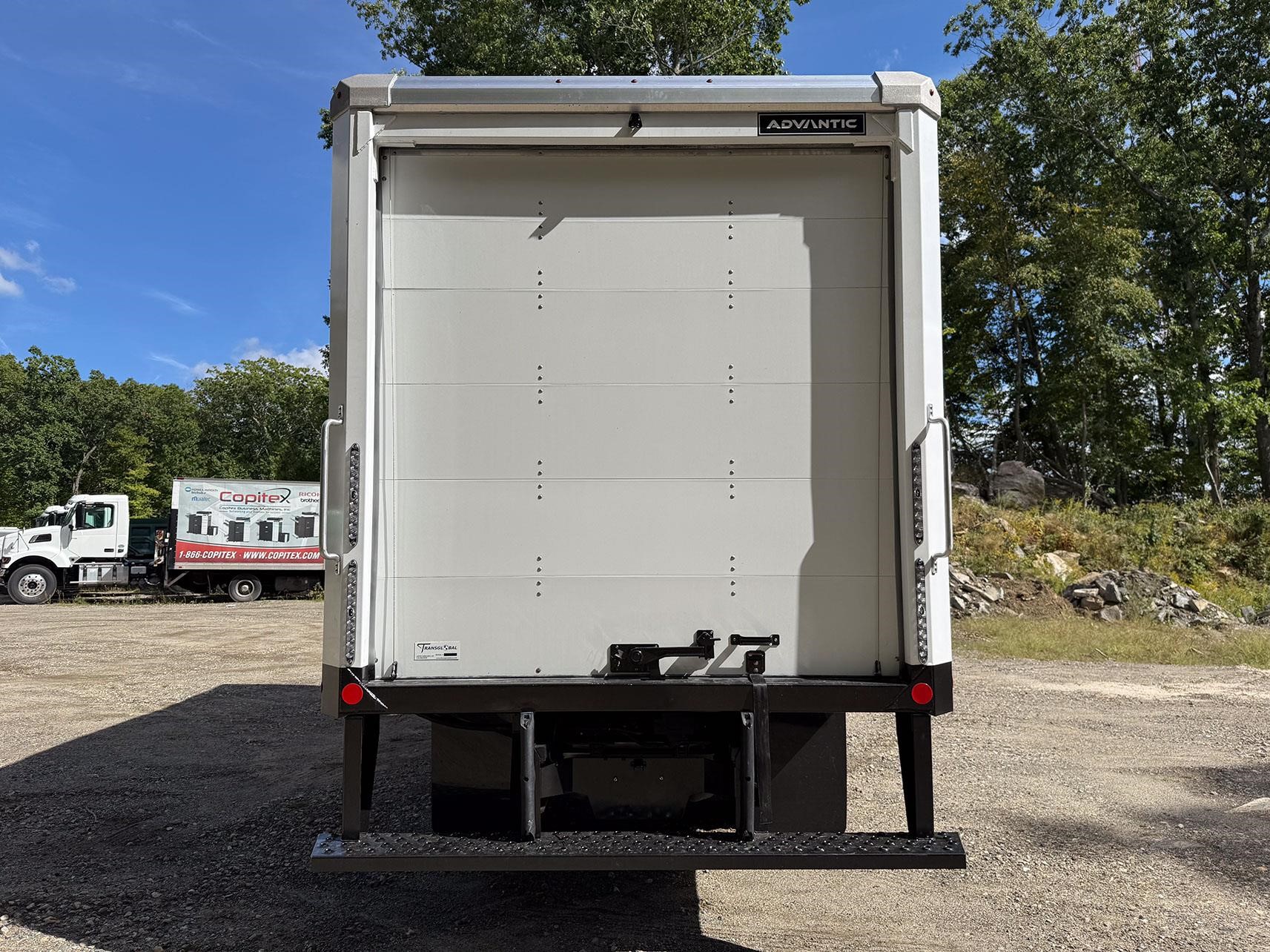 2026 ISUZU NPR HD 2026 ISUZU NPR HD - image 5 of 6