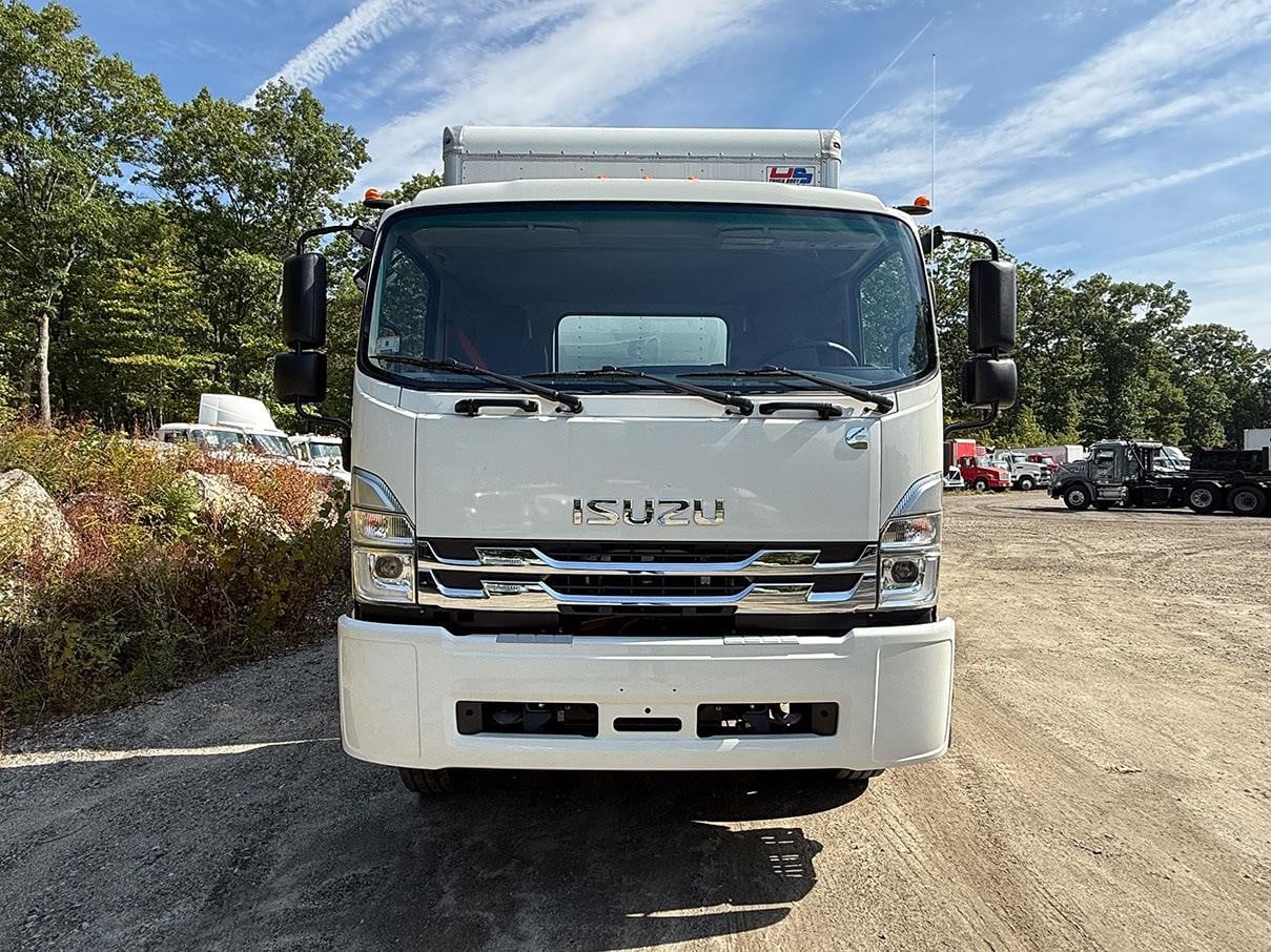 2025 ISUZU FTR 2025 ISUZU FTR - image 2 of 6