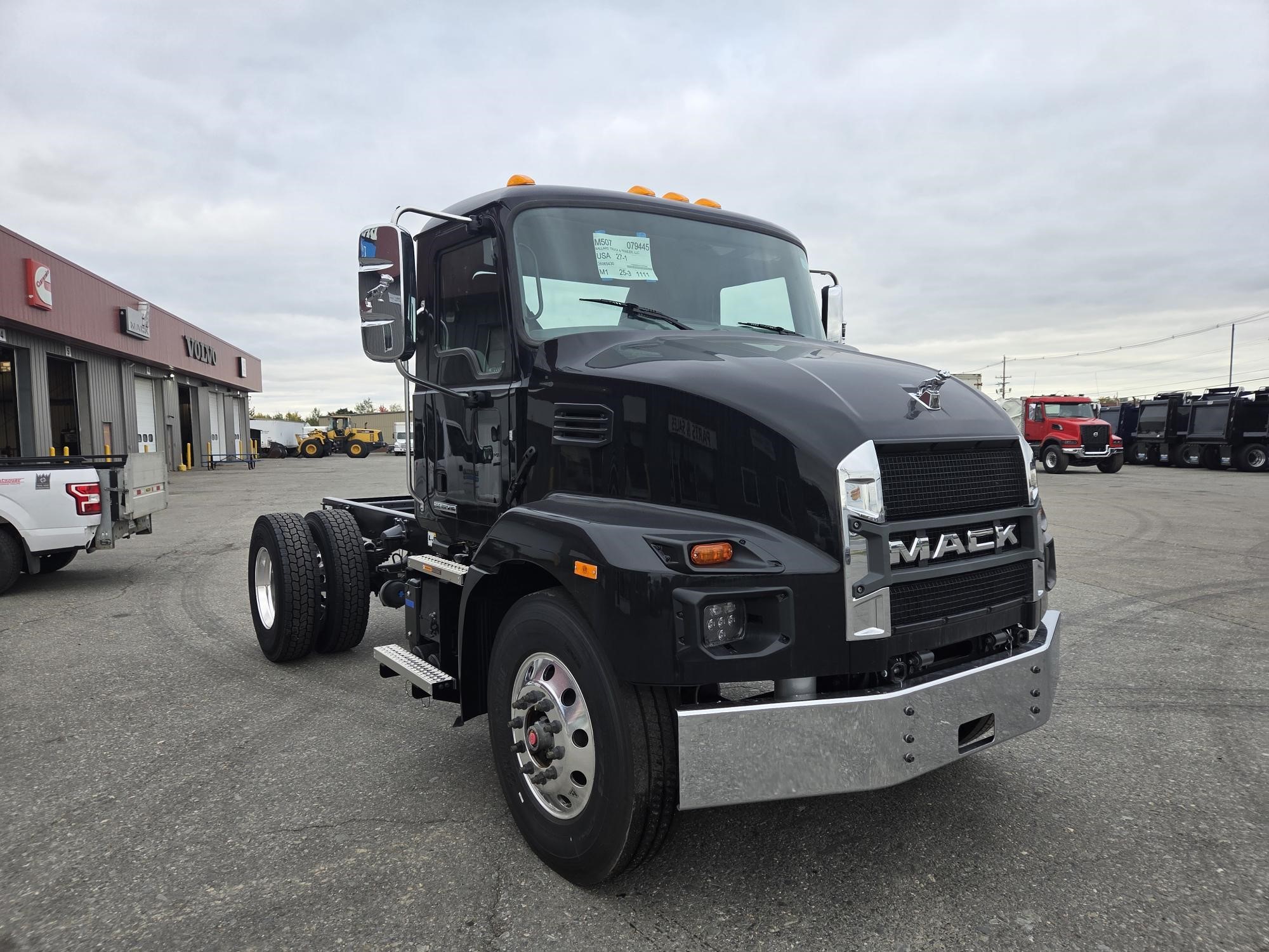 2027 MACK MD7 2027 MACK MD7 - image 4 of 6