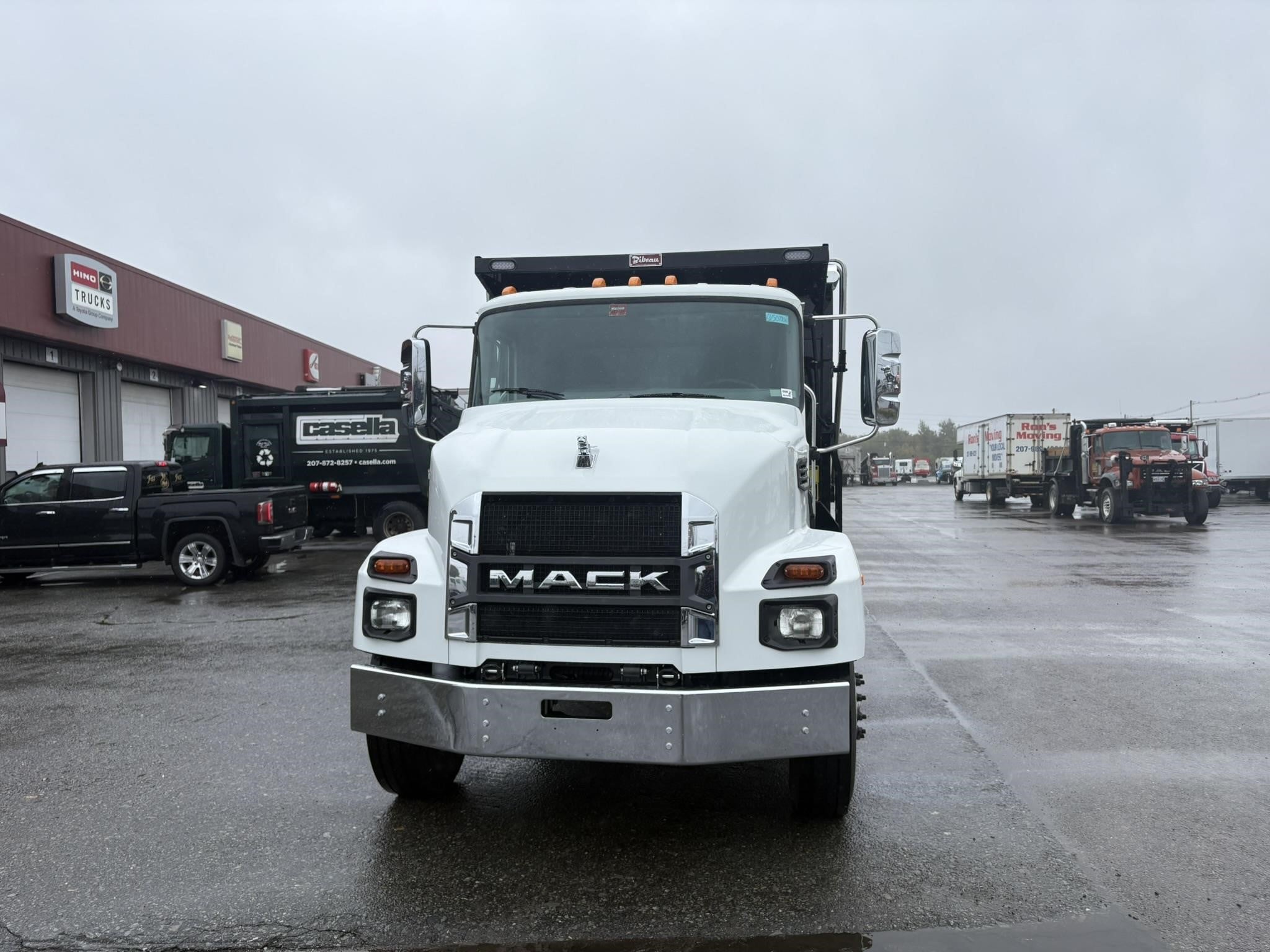 2027 MACK MD7 2027 MACK MD7 - image 2 of 6